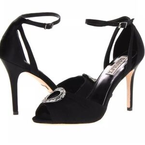 Badgley Mischka Satin Deana Pump Size 10